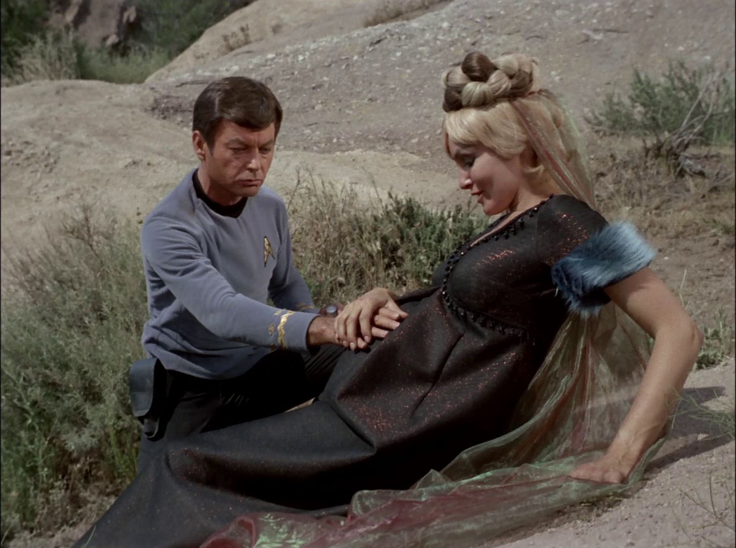 extant_StarTrek_2x11-FridaysChild_1803.jpg