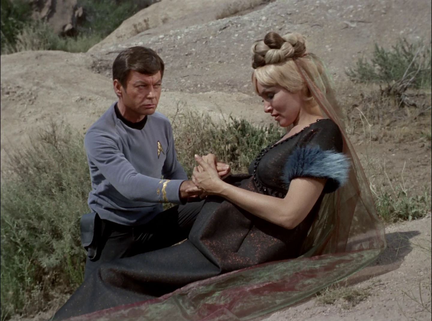 extant_StarTrek_2x11-FridaysChild_1806.jpg