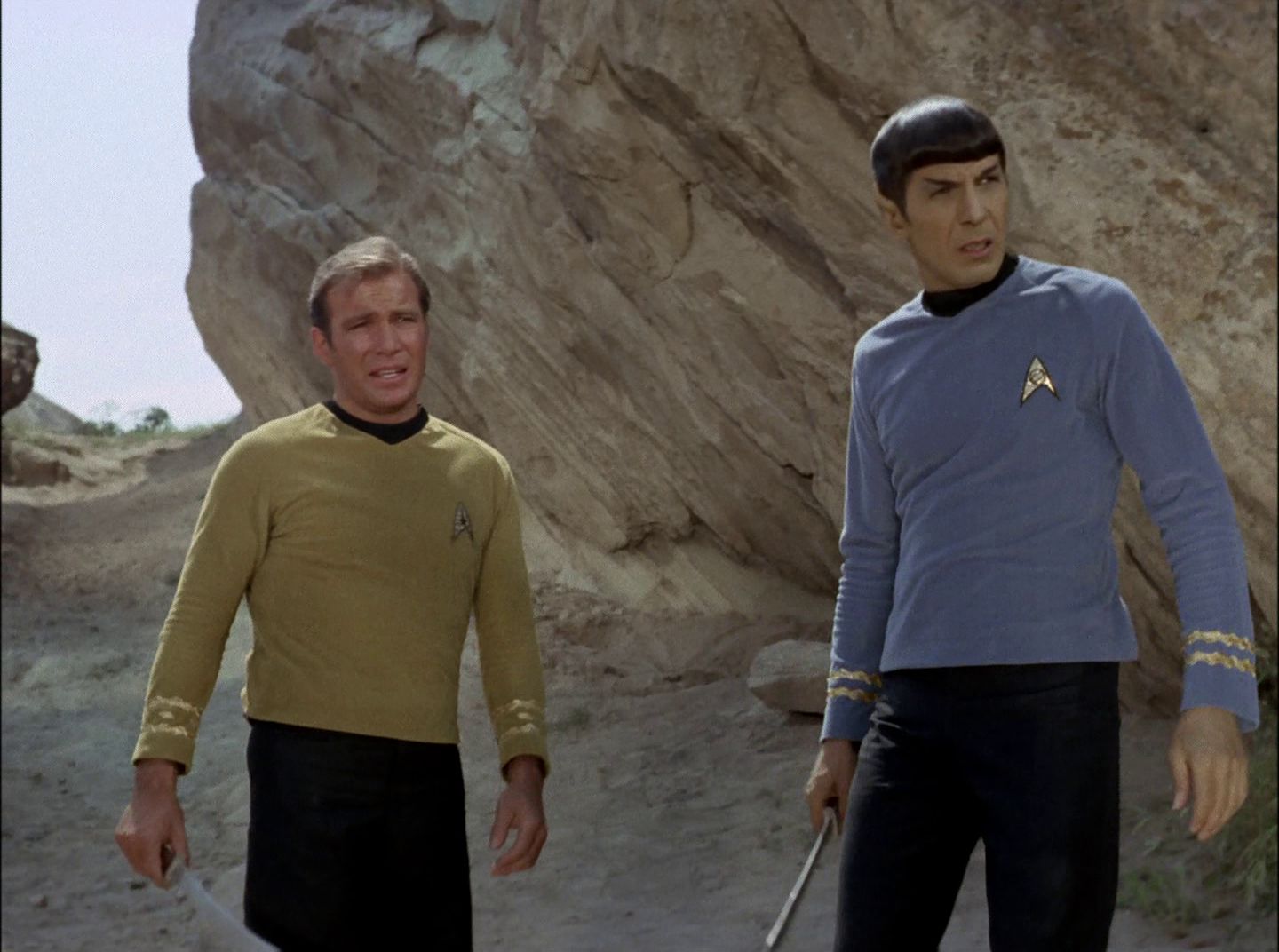 extant_StarTrek_2x11-FridaysChild_1829.jpg