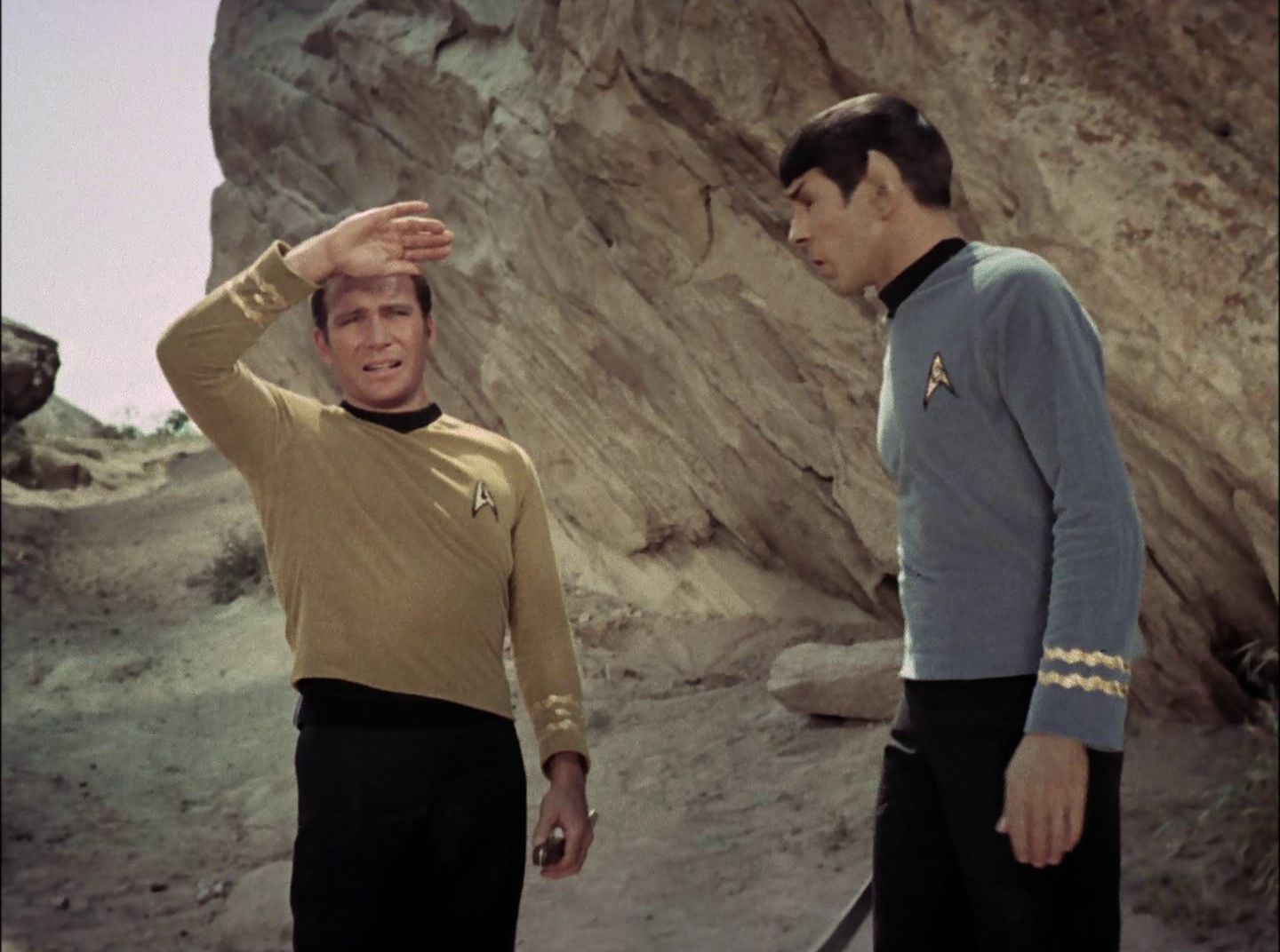 extant_StarTrek_2x11-FridaysChild_1837.jpg