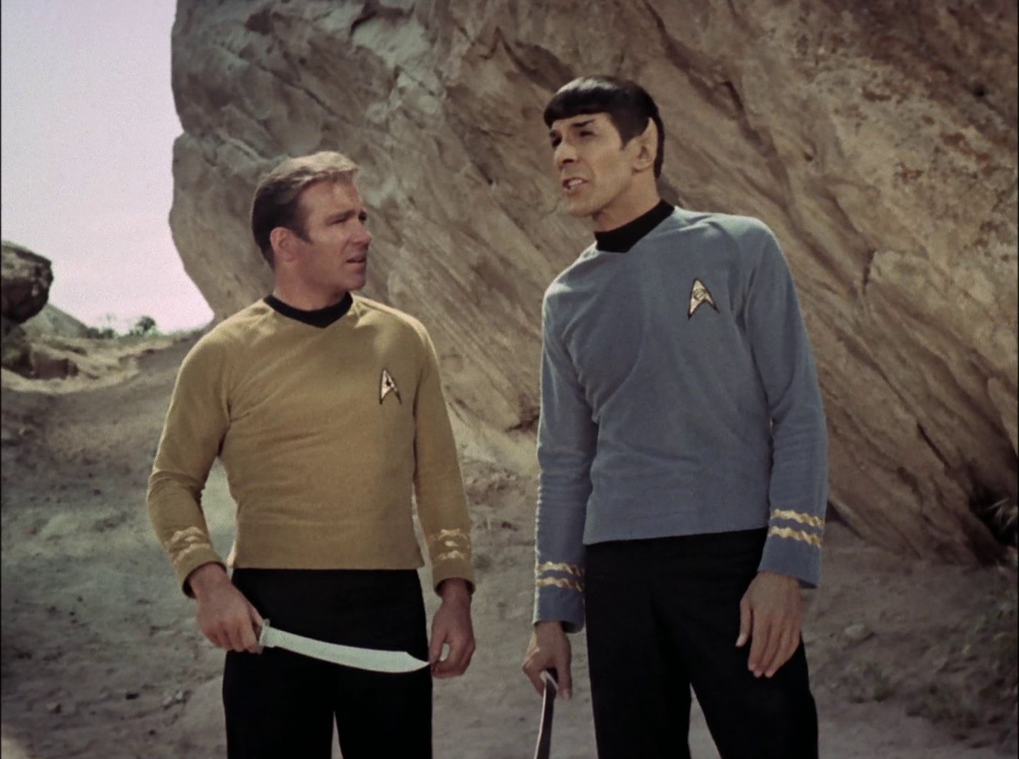 extant_StarTrek_2x11-FridaysChild_1854.jpg