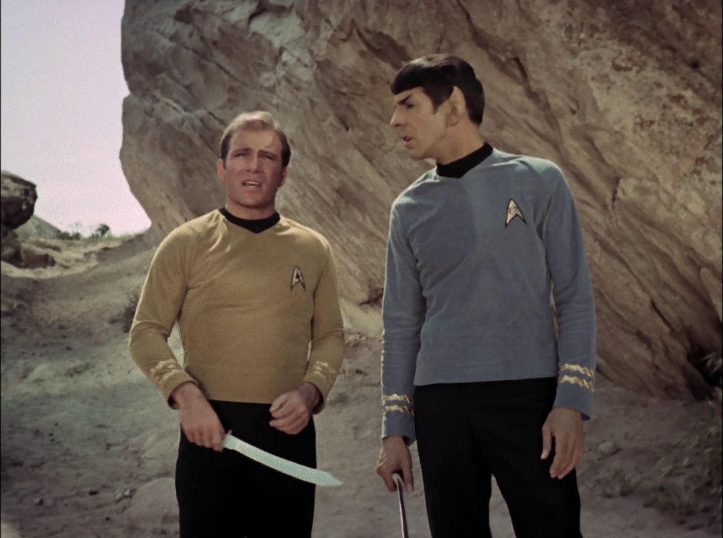 extant_StarTrek_2x11-FridaysChild_1857.jpg