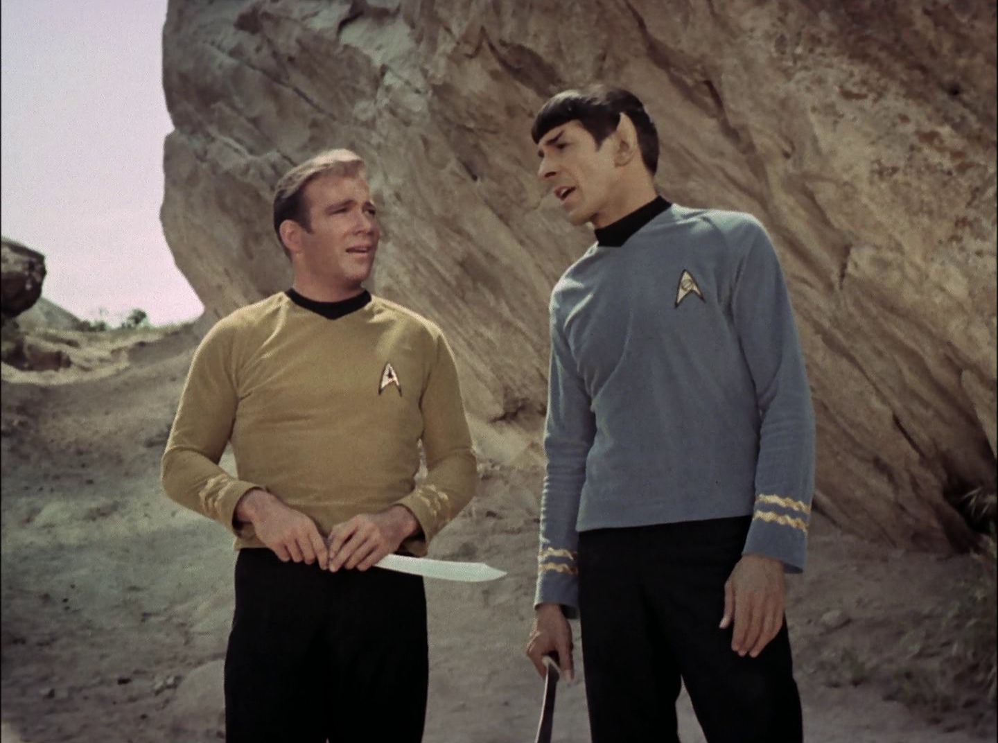 extant_StarTrek_2x11-FridaysChild_1861.jpg