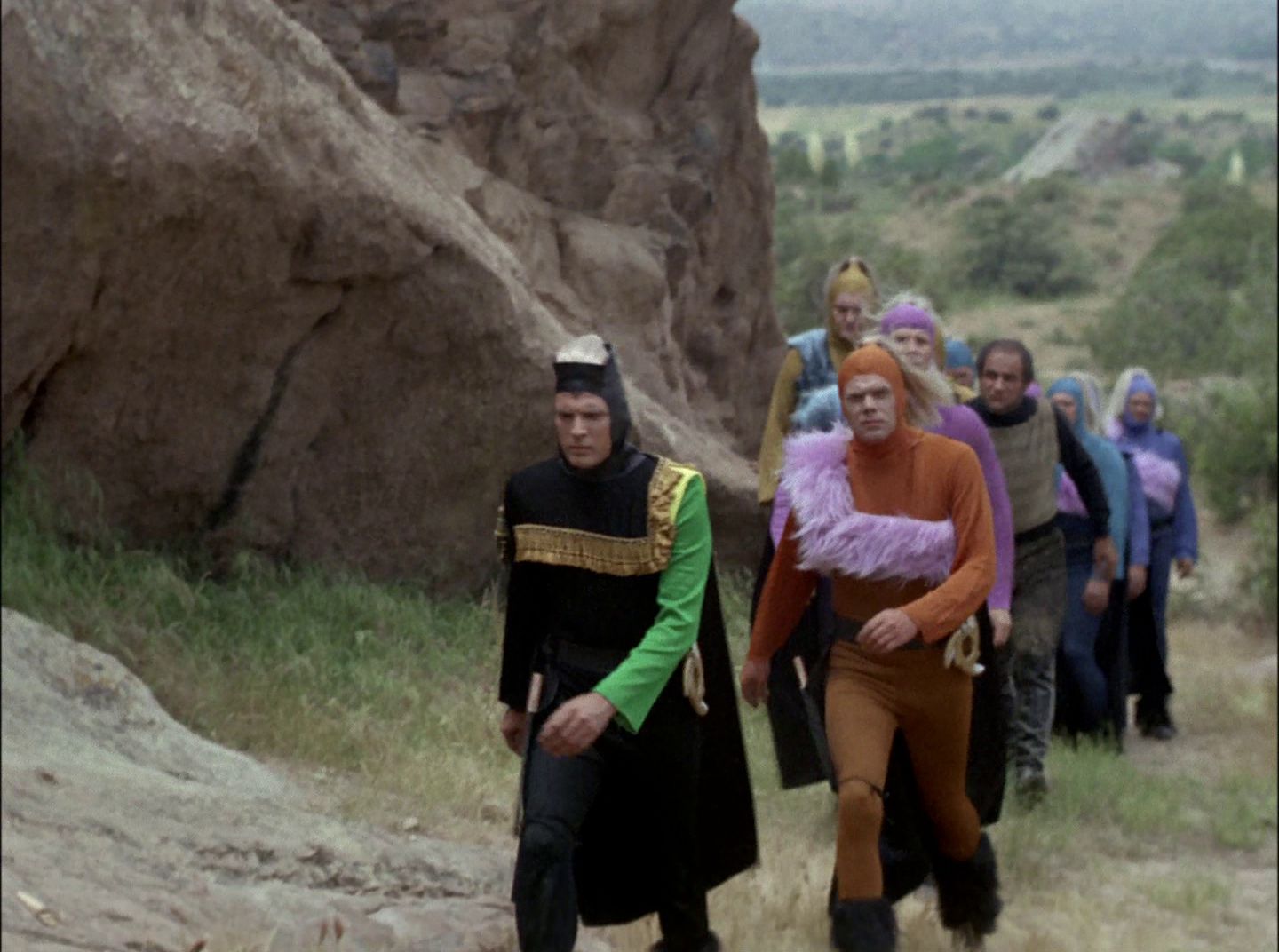 extant_StarTrek_2x11-FridaysChild_1914.jpg