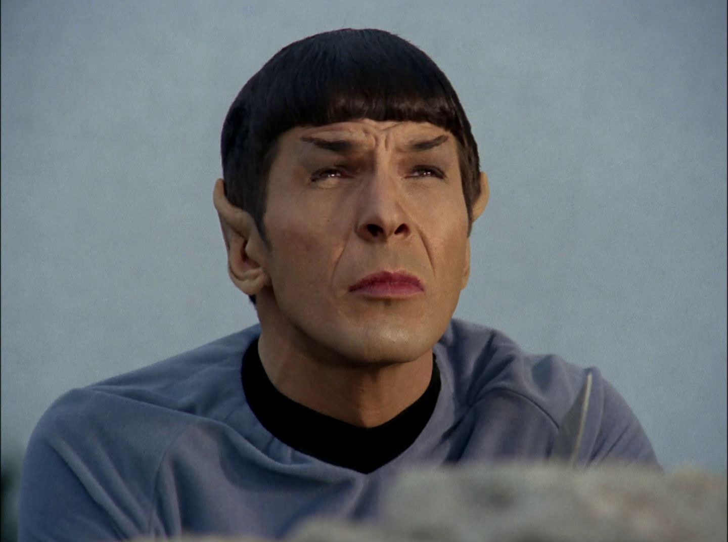 extant_StarTrek_2x11-FridaysChild_1916.jpg