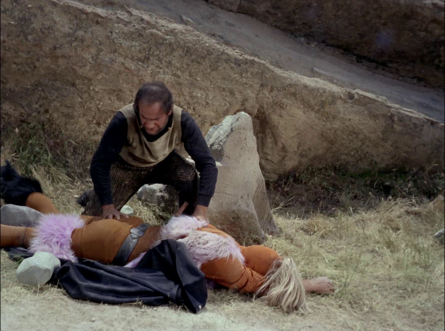 extant_StarTrek_2x11-FridaysChild_2011.jpg