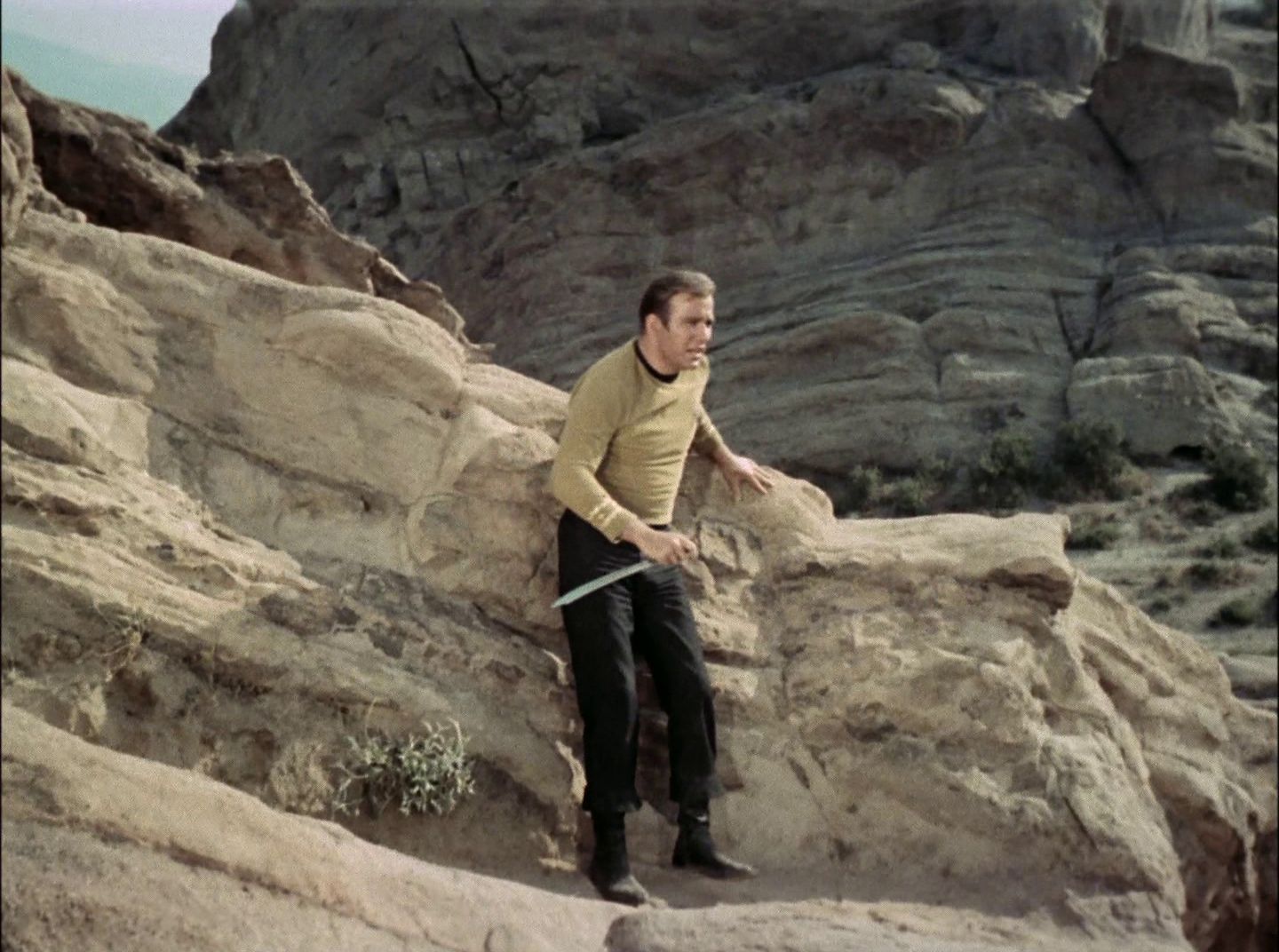 extant_StarTrek_2x11-FridaysChild_2080.jpg