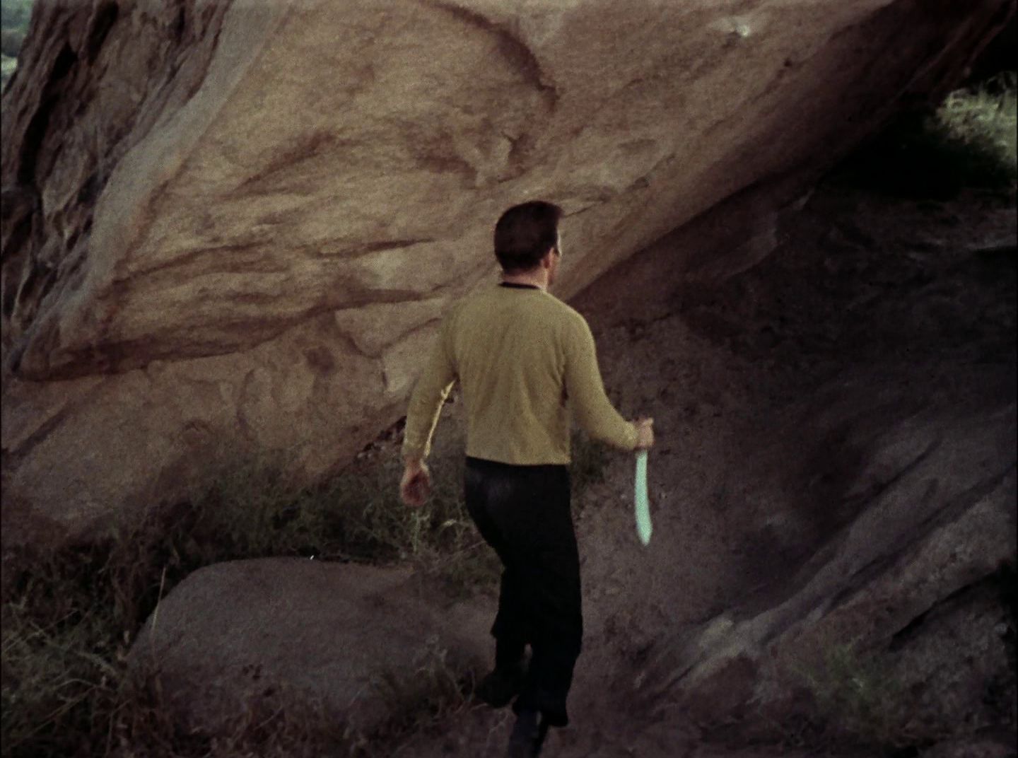 extant_StarTrek_2x11-FridaysChild_2089.jpg