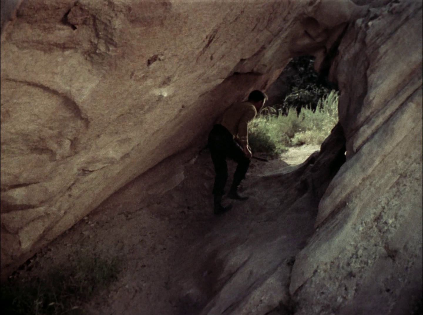 extant_StarTrek_2x11-FridaysChild_2094.jpg