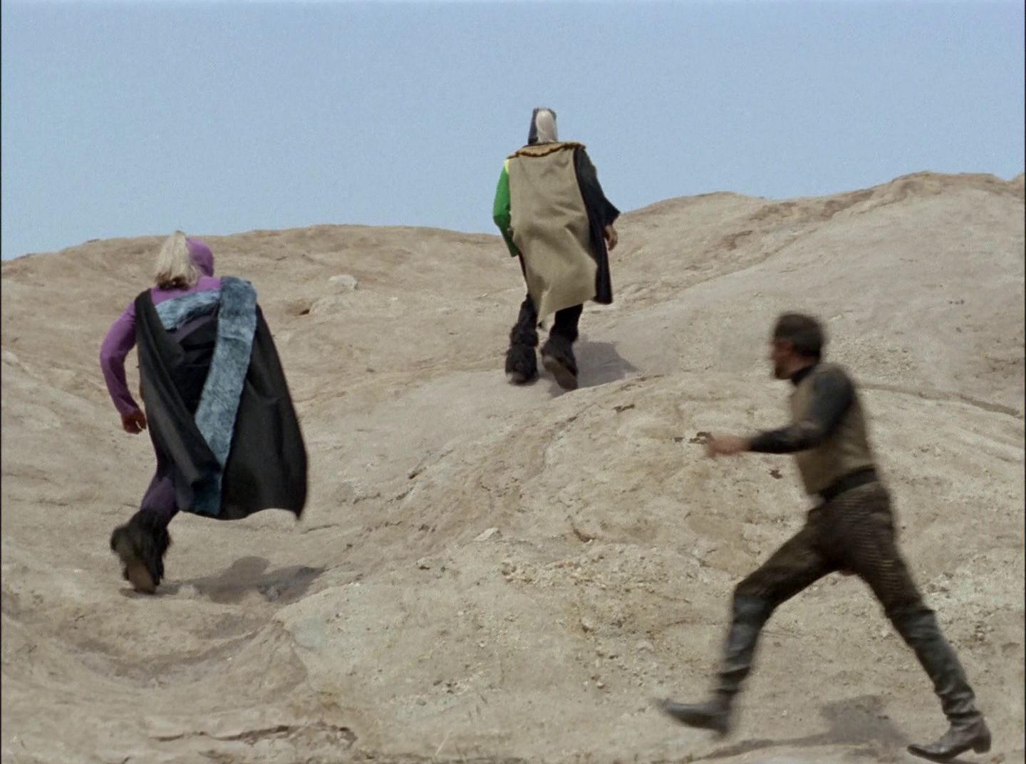 extant_StarTrek_2x11-FridaysChild_2100.jpg