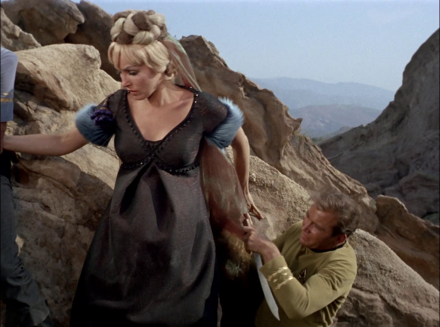 extant_StarTrek_2x11-FridaysChild_2116.jpg