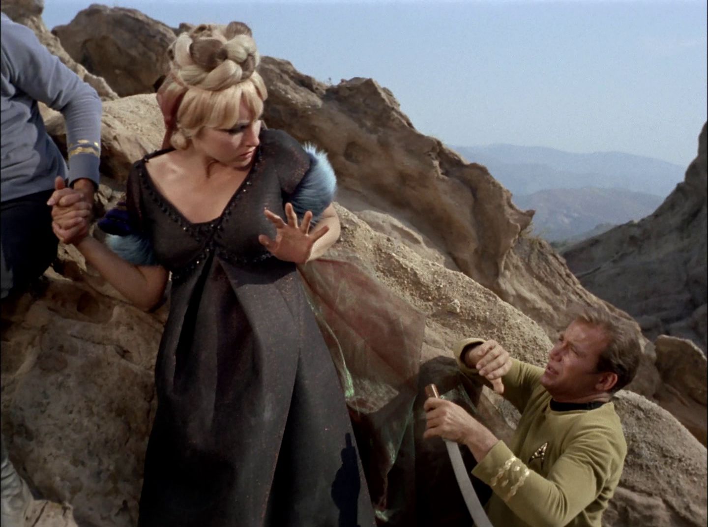 extant_StarTrek_2x11-FridaysChild_2118.jpg