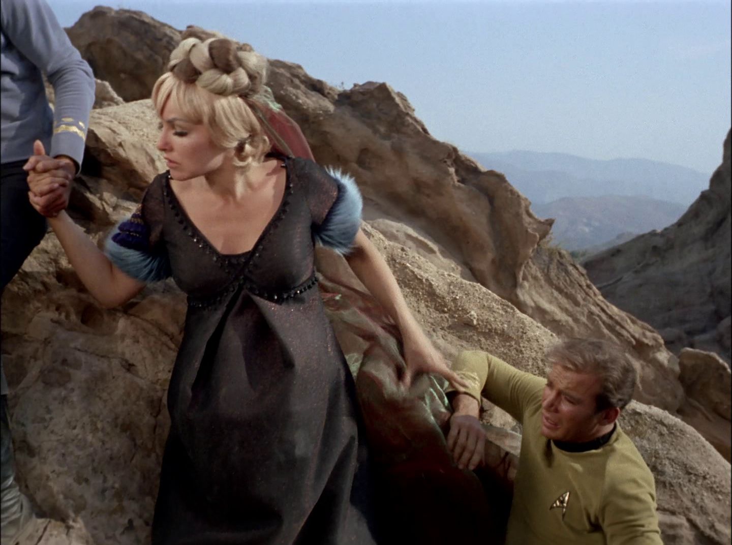 extant_StarTrek_2x11-FridaysChild_2122.jpg