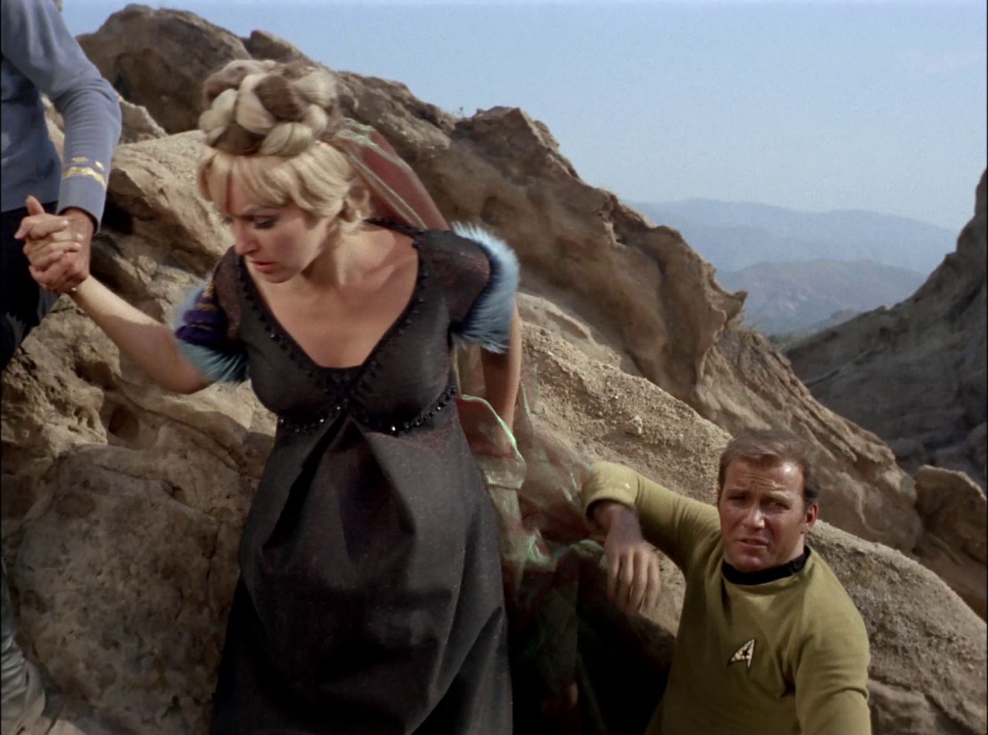 extant_StarTrek_2x11-FridaysChild_2123.jpg