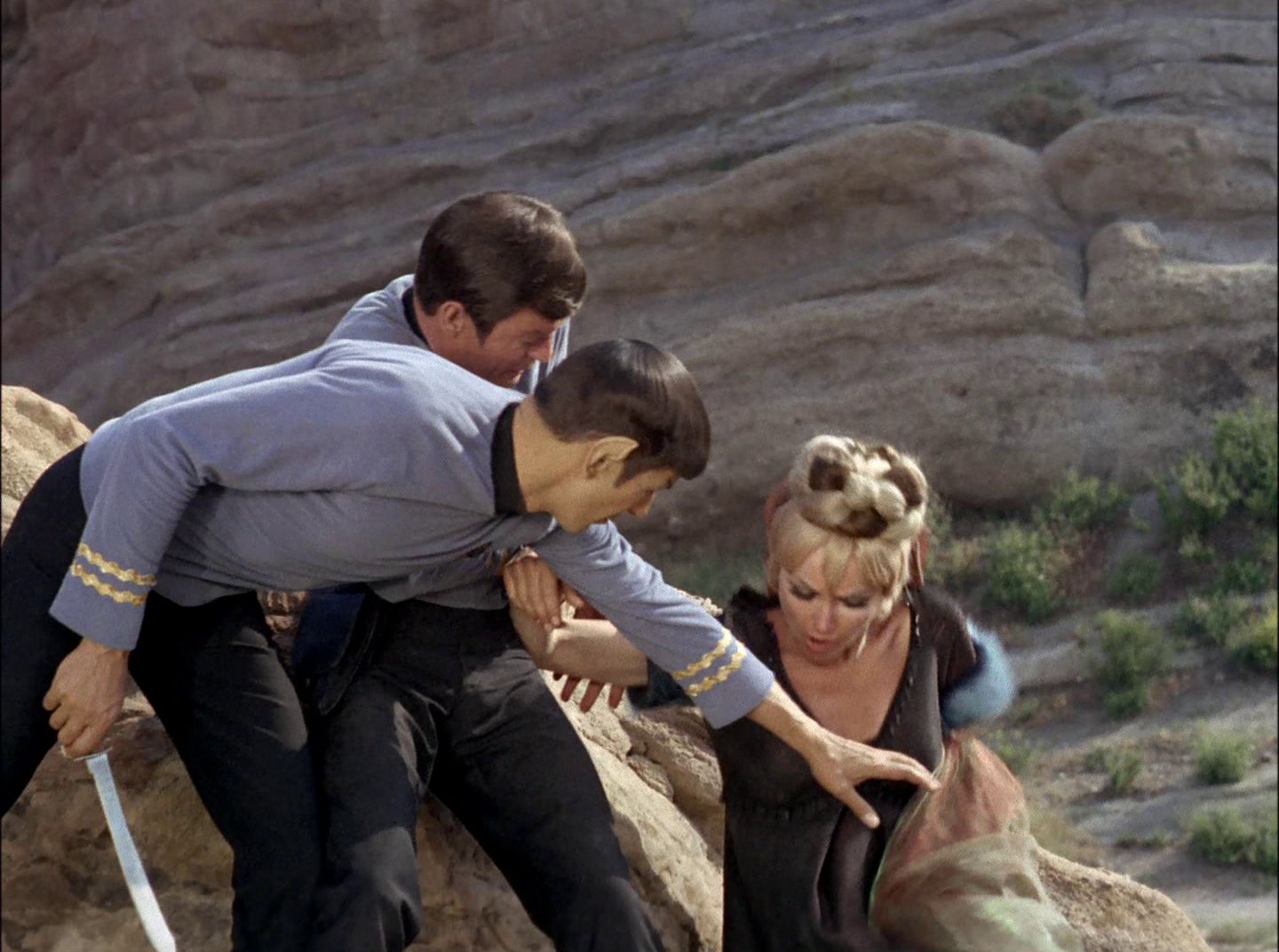 extant_StarTrek_2x11-FridaysChild_2131.jpg