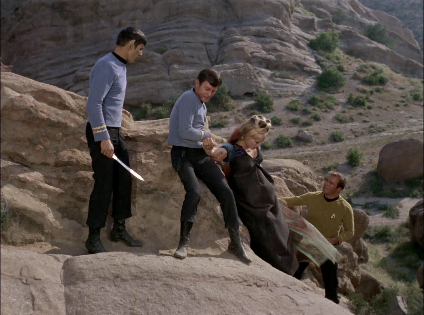 extant_StarTrek_2x11-FridaysChild_2135.jpg