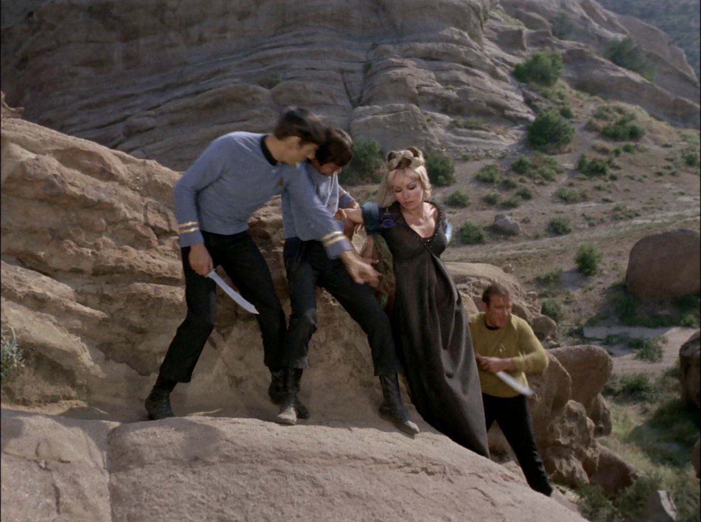 extant_StarTrek_2x11-FridaysChild_2139.jpg