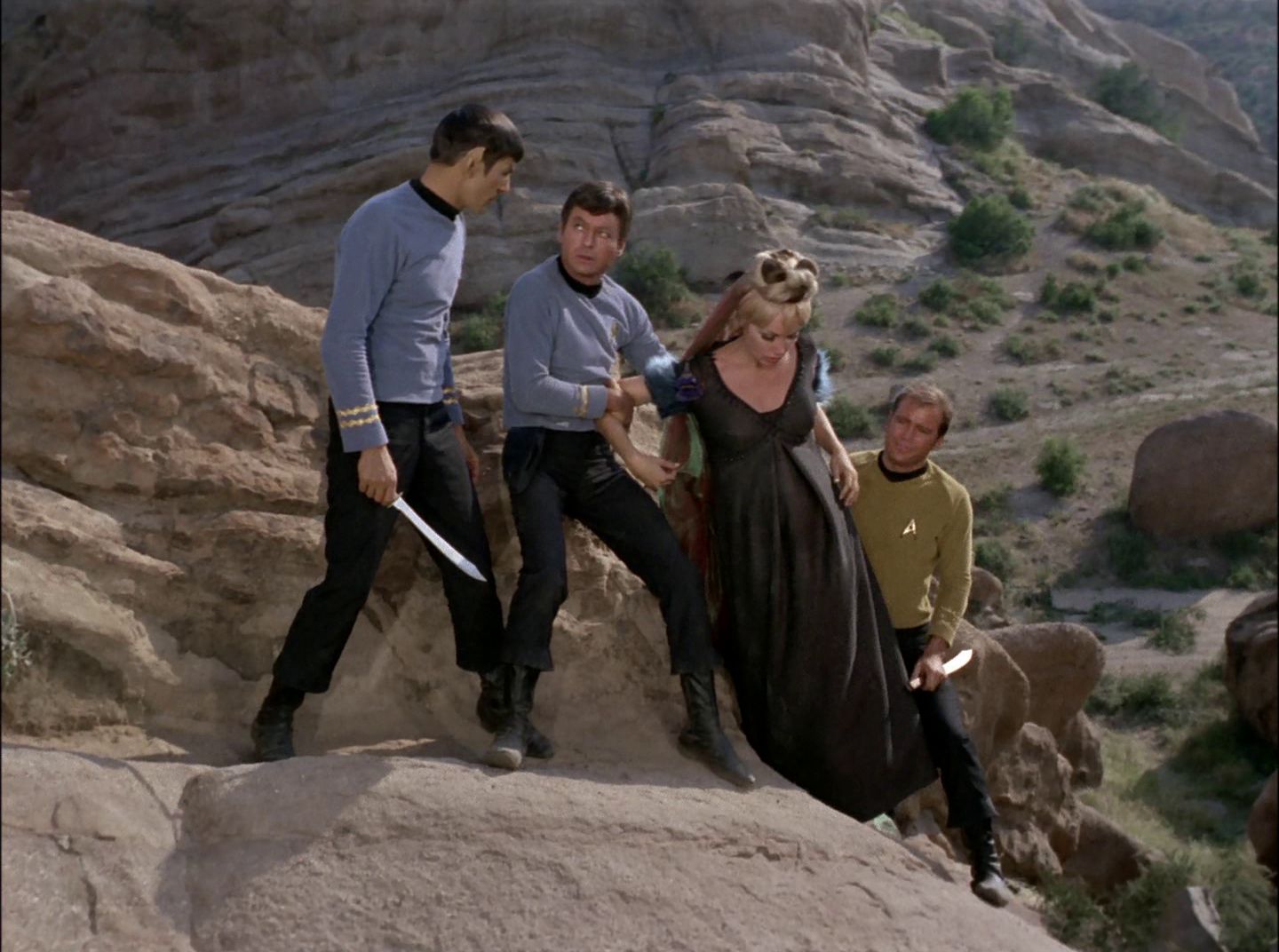 extant_StarTrek_2x11-FridaysChild_2145.jpg