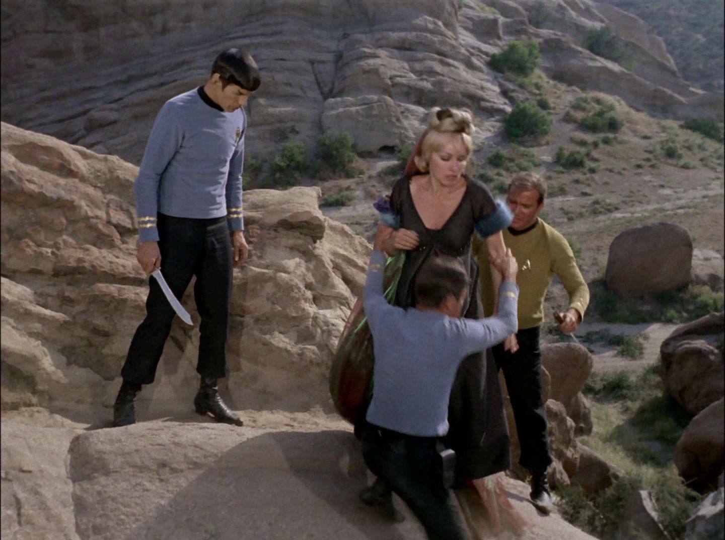 extant_StarTrek_2x11-FridaysChild_2151.jpg