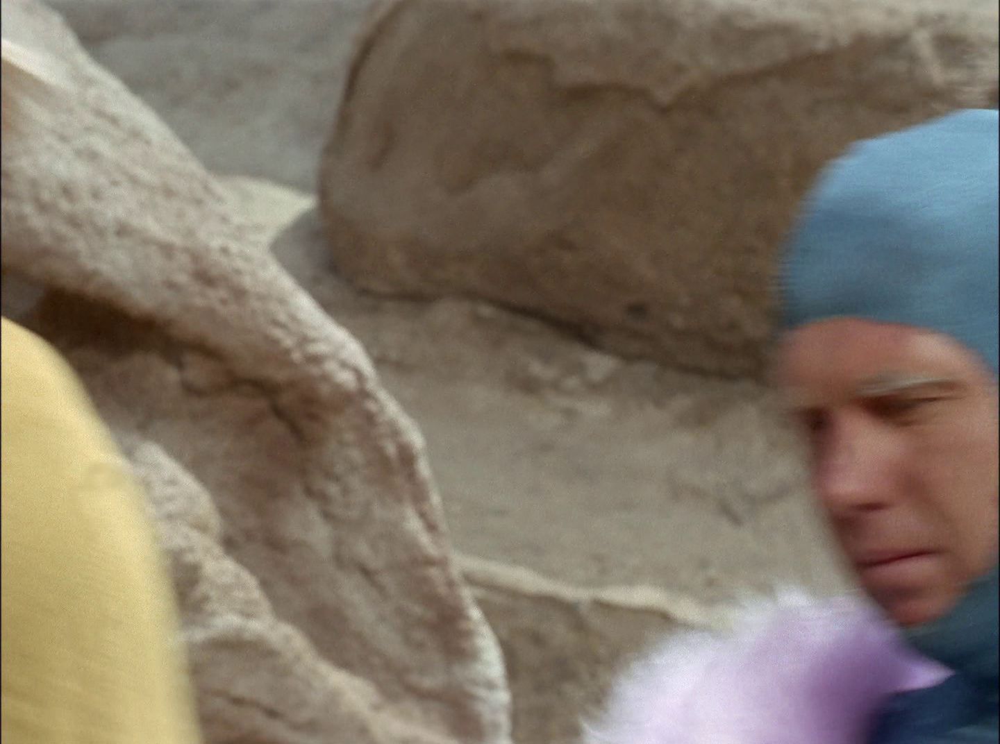 extant_StarTrek_2x11-FridaysChild_2161.jpg