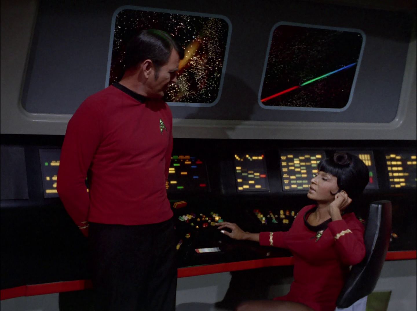 extant_StarTrek_2x11-FridaysChild_2175.jpg