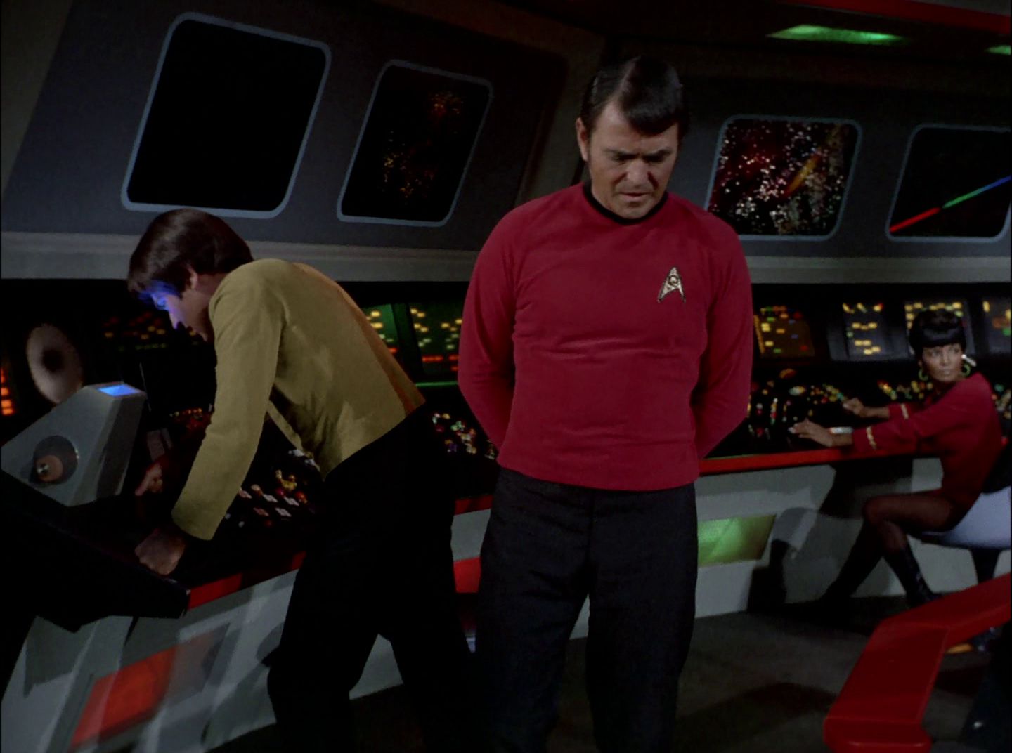 extant_StarTrek_2x11-FridaysChild_2194.jpg