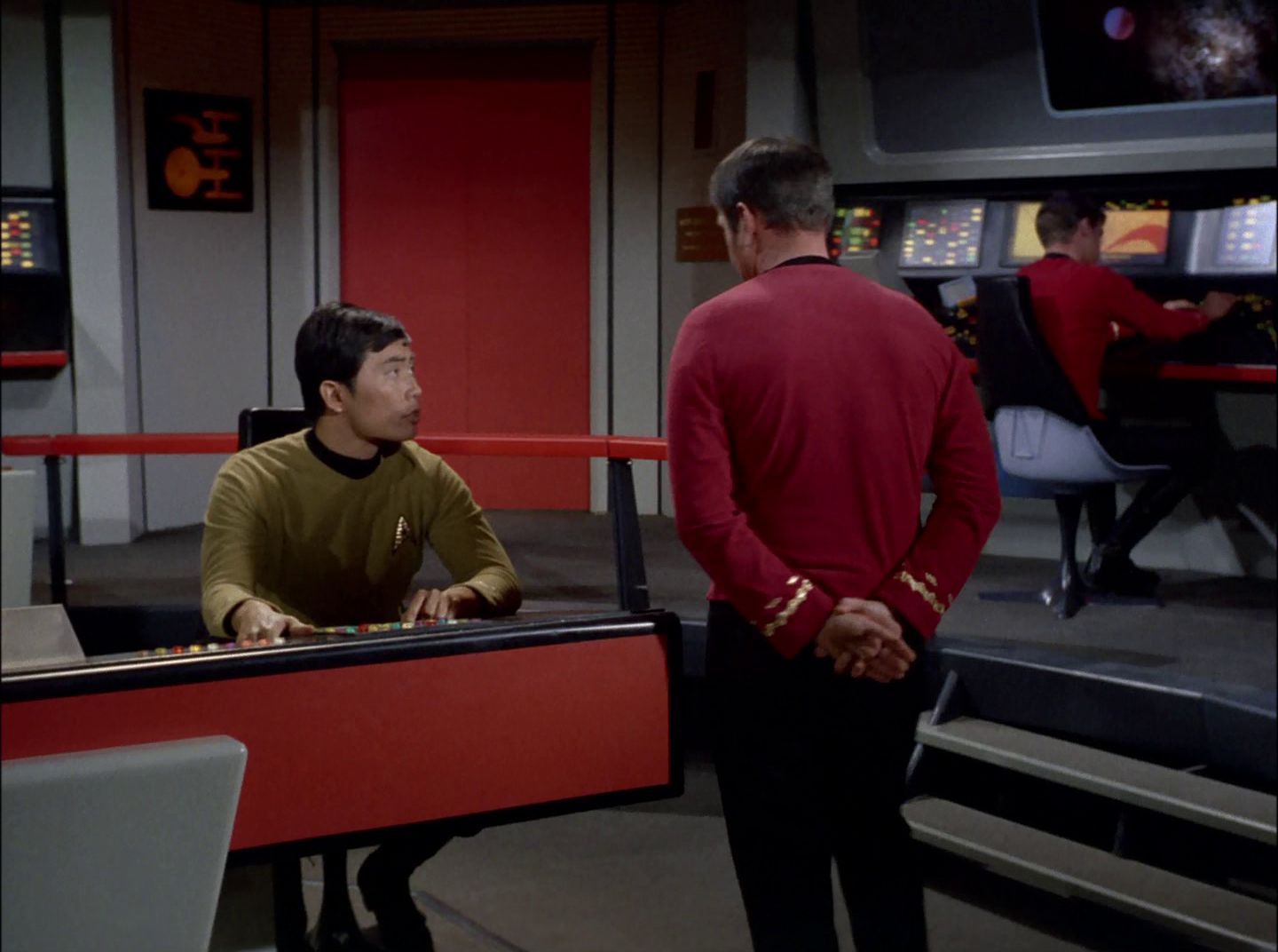 extant_StarTrek_2x11-FridaysChild_2252.jpg