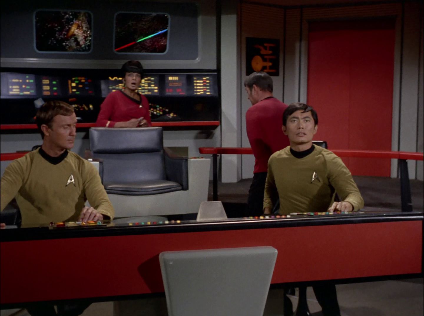 extant_StarTrek_2x11-FridaysChild_2270.jpg
