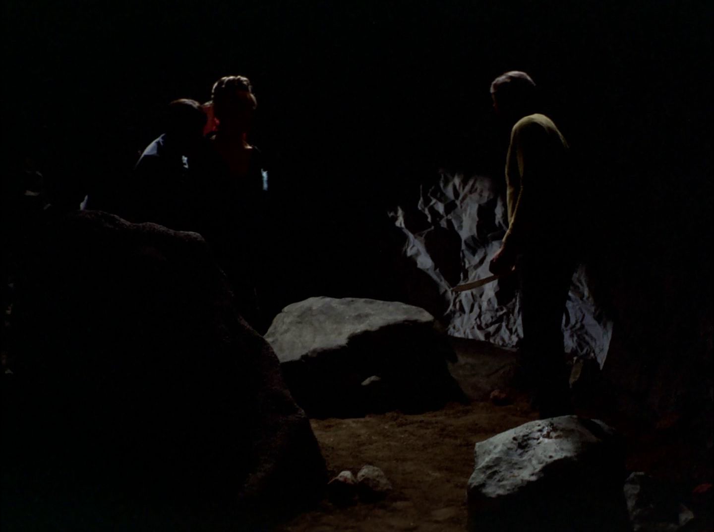 extant_StarTrek_2x11-FridaysChild_2305.jpg