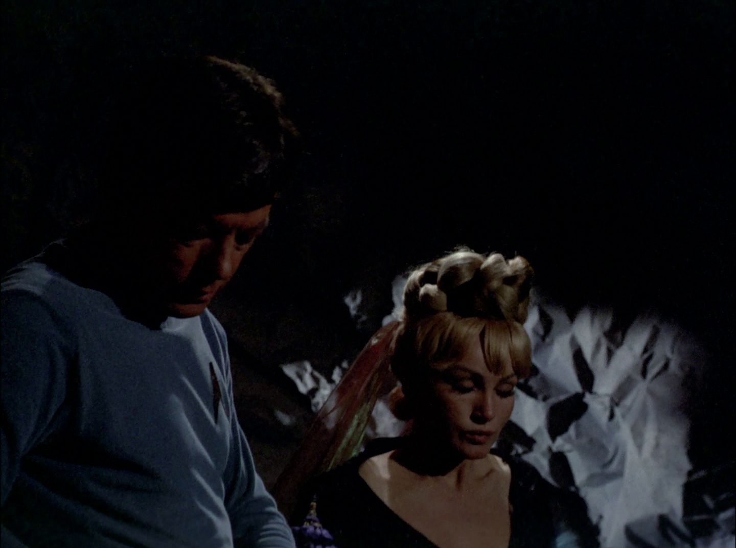 extant_StarTrek_2x11-FridaysChild_2312.jpg