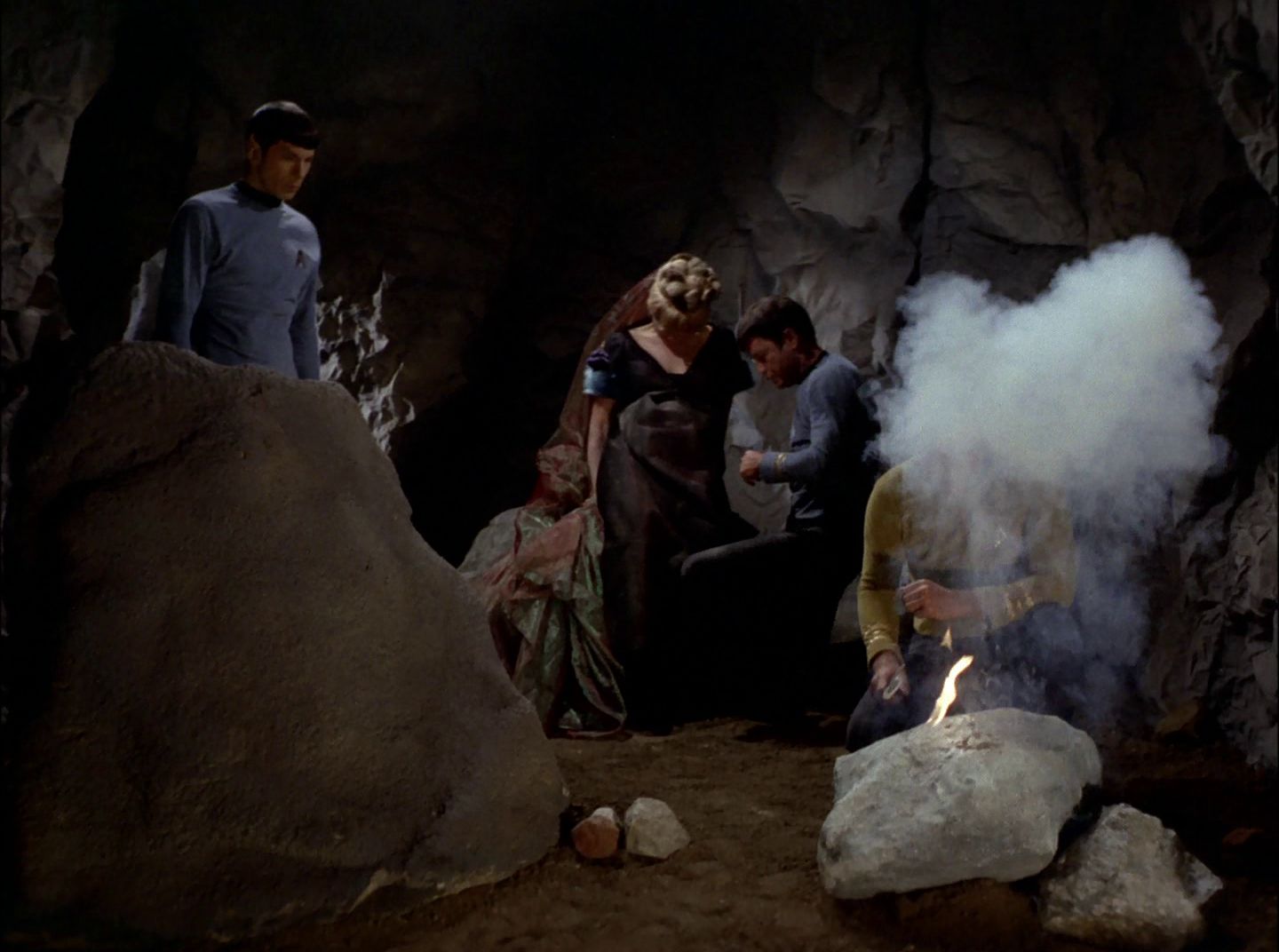 extant_StarTrek_2x11-FridaysChild_2325.jpg