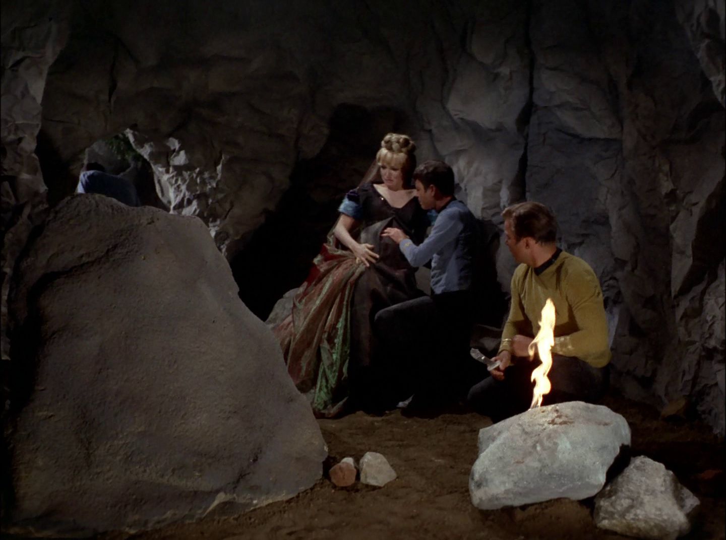extant_StarTrek_2x11-FridaysChild_2334.jpg