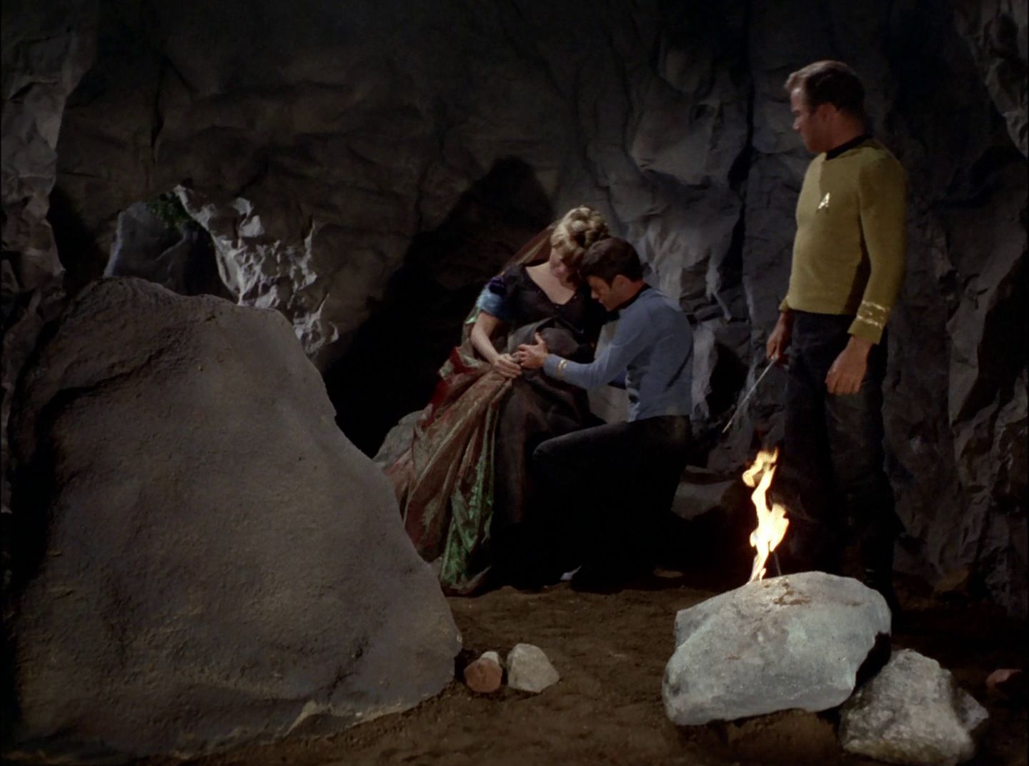 extant_StarTrek_2x11-FridaysChild_2338.jpg