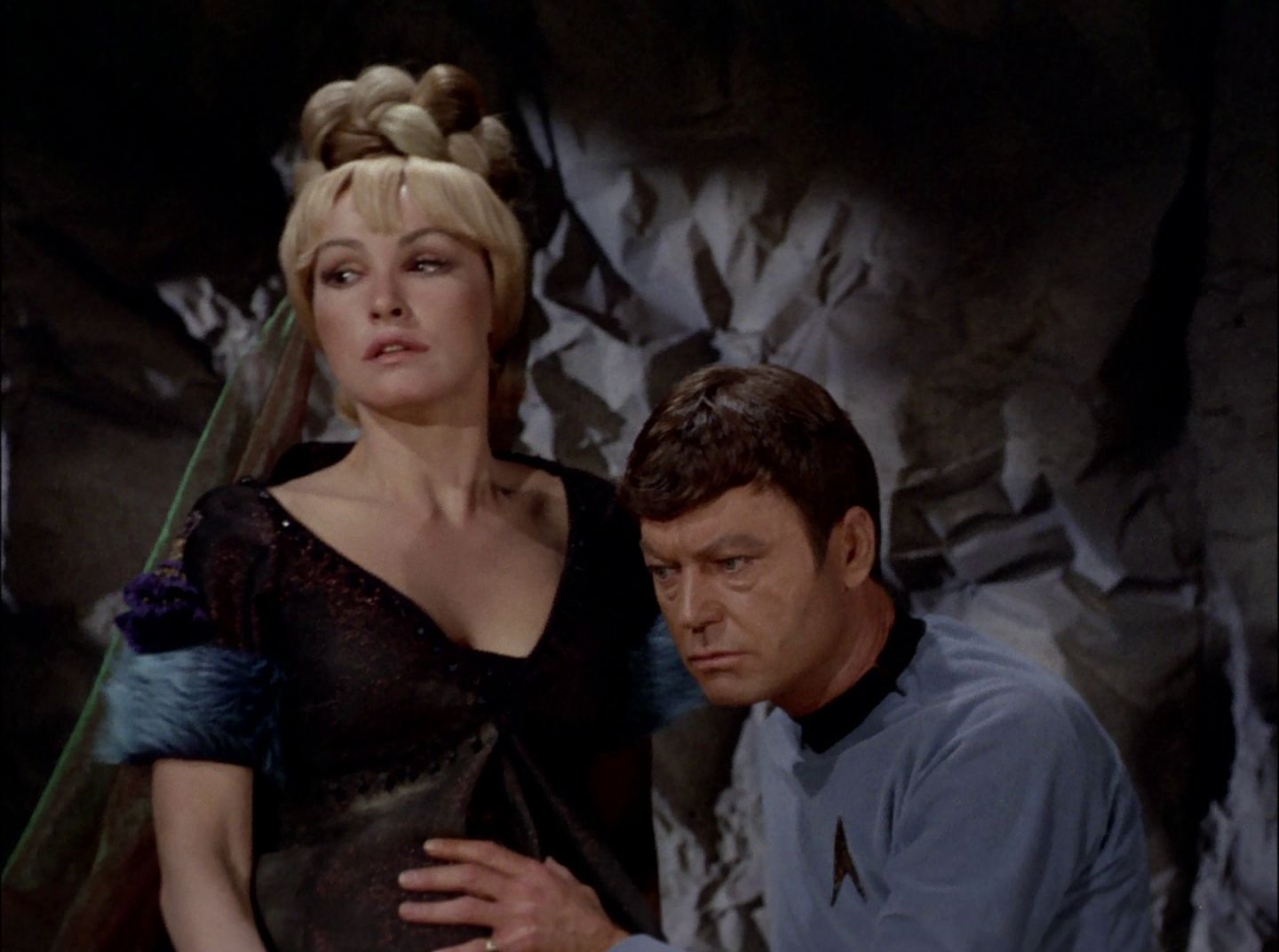 extant_StarTrek_2x11-FridaysChild_2365.jpg