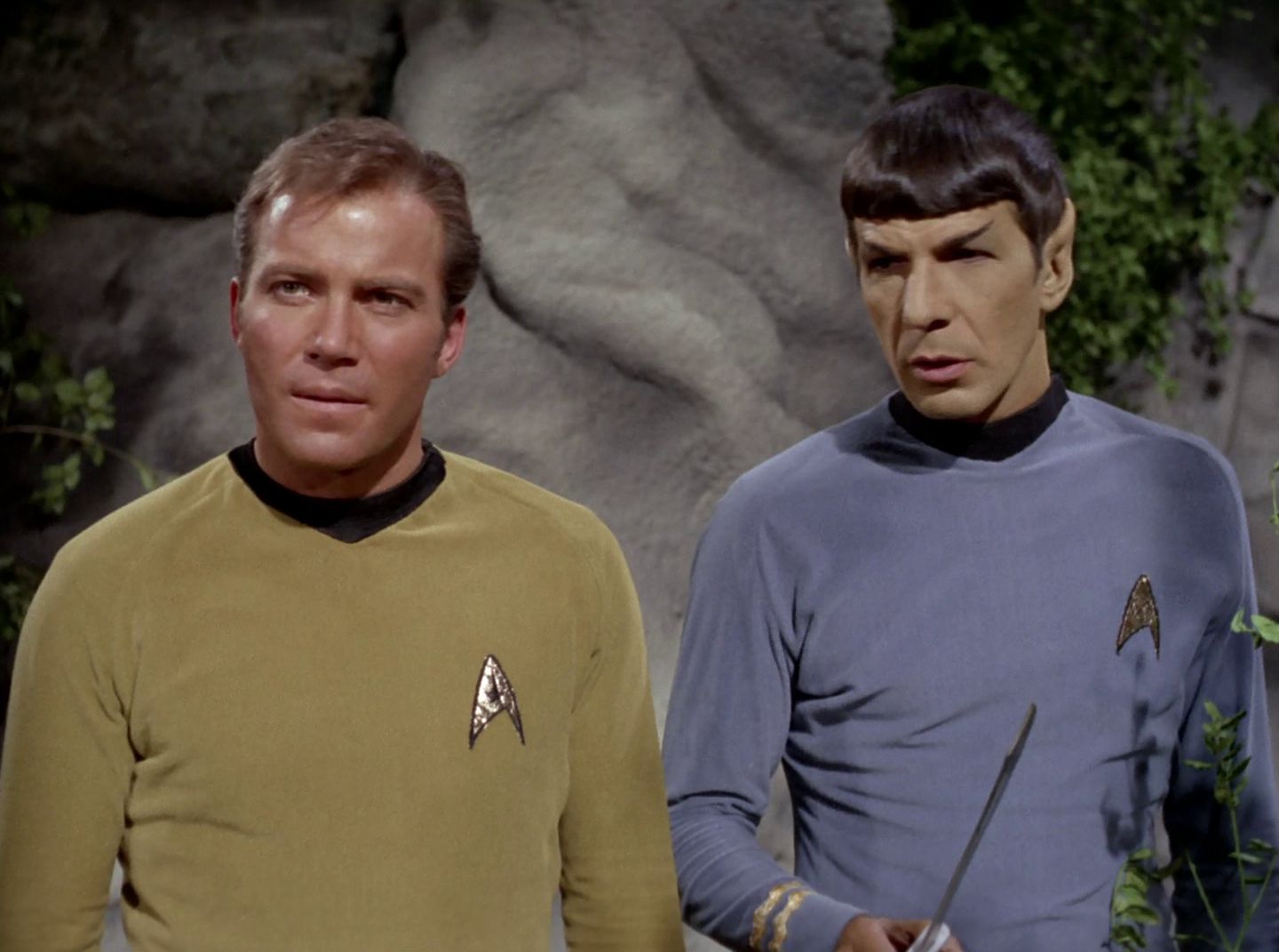 extant_StarTrek_2x11-FridaysChild_2394.jpg