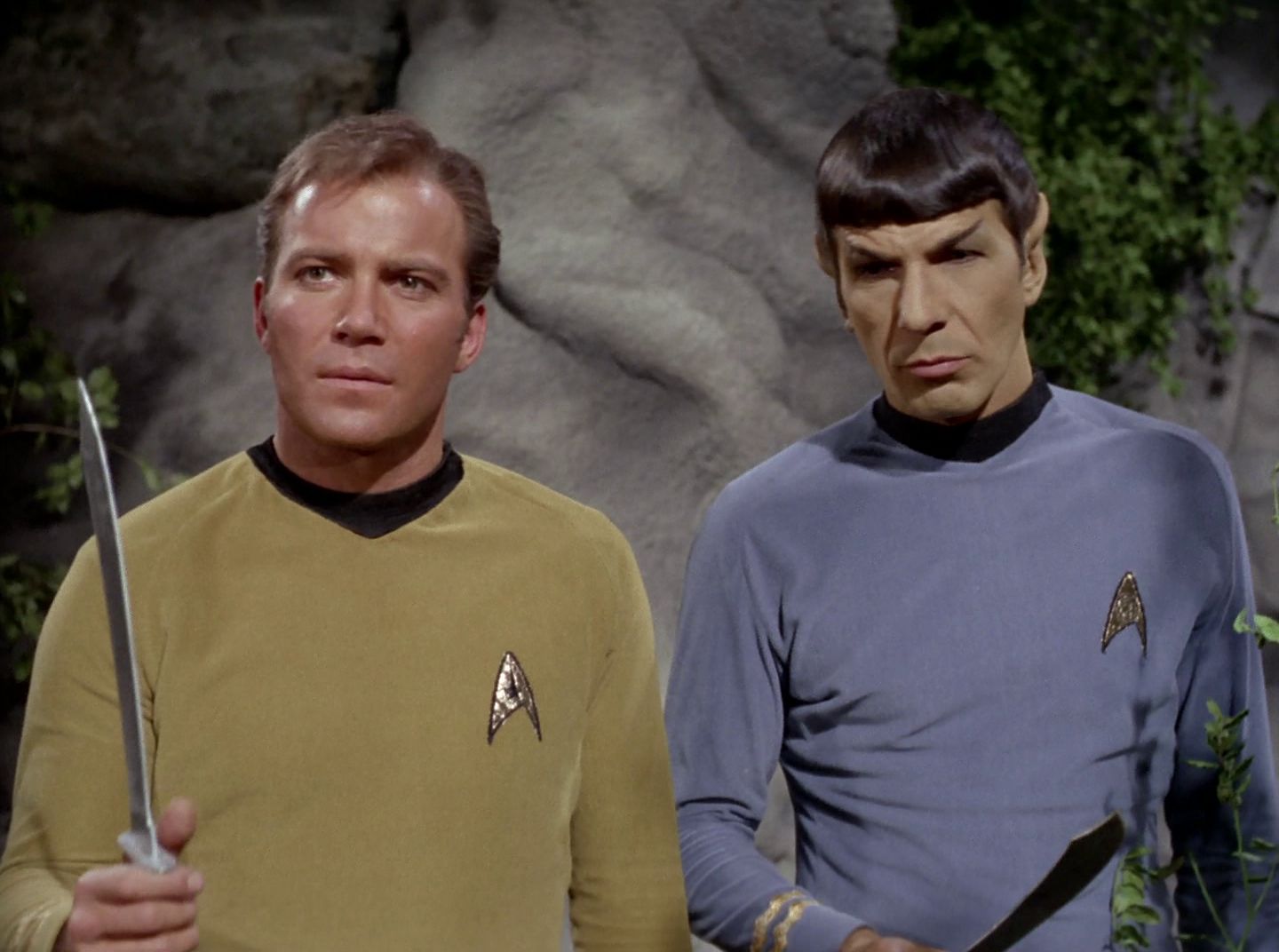 extant_StarTrek_2x11-FridaysChild_2397.jpg