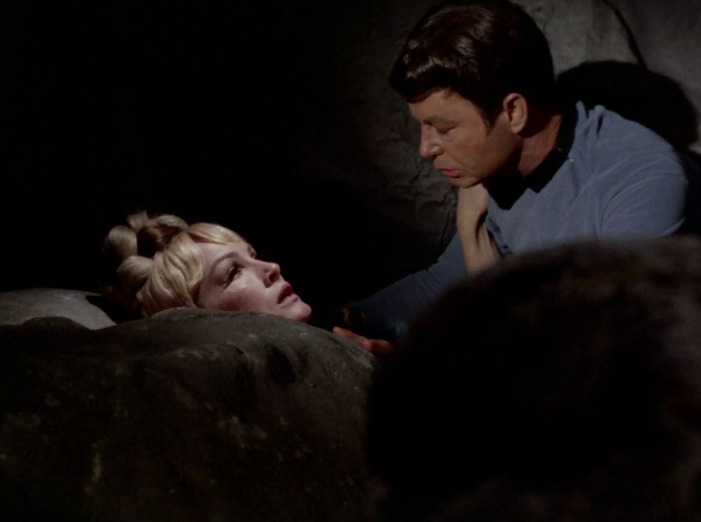 extant_StarTrek_2x11-FridaysChild_2423.jpg