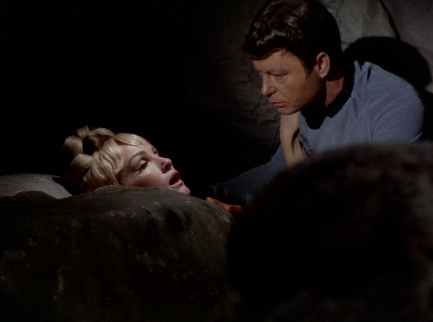 extant_StarTrek_2x11-FridaysChild_2428.jpg