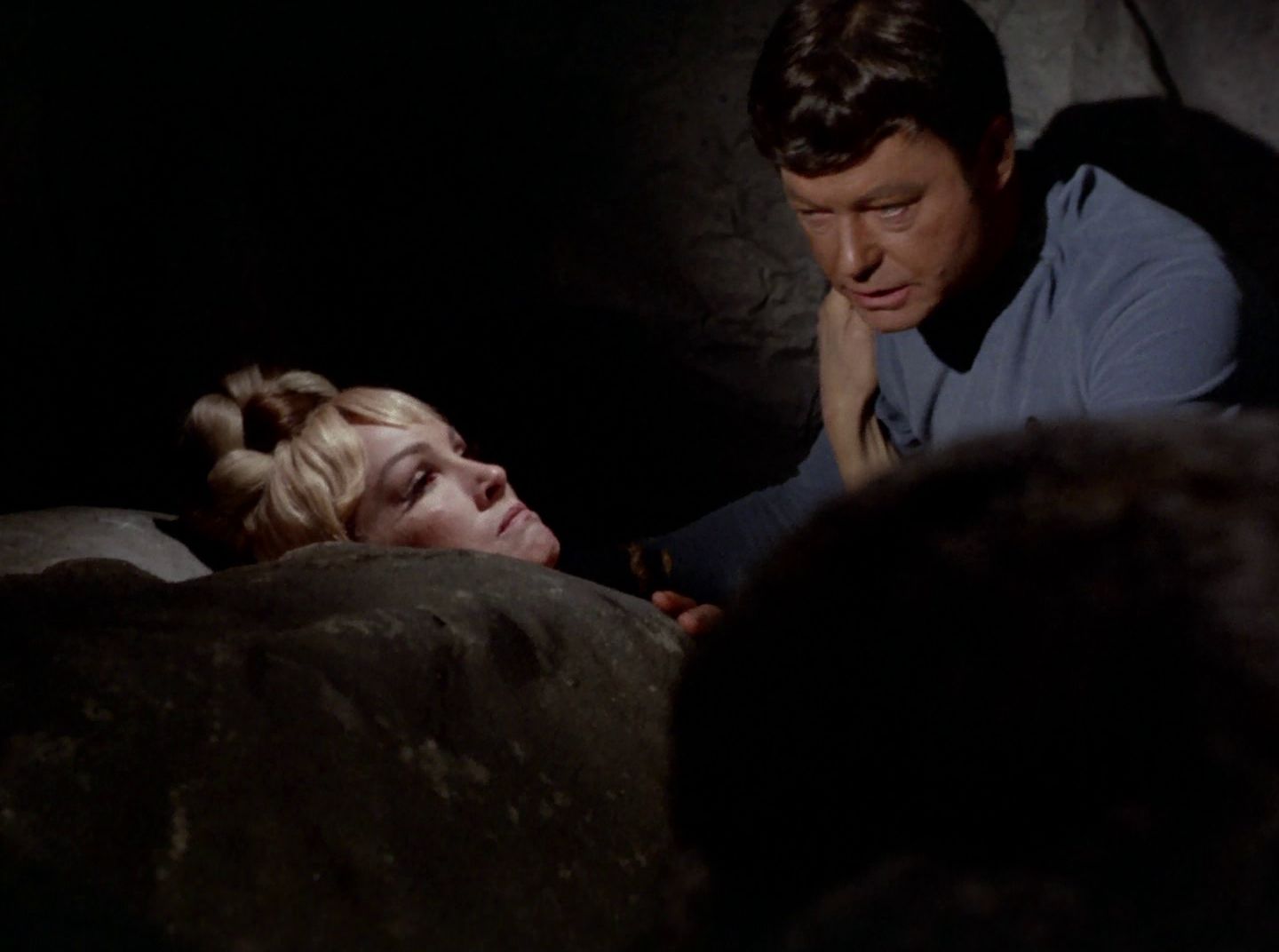 extant_StarTrek_2x11-FridaysChild_2433.jpg