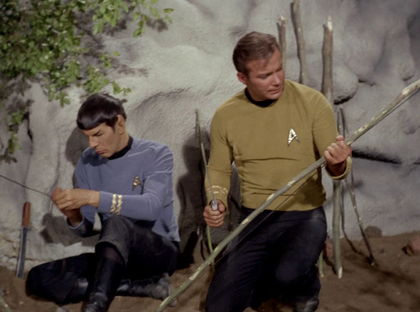 extant_StarTrek_2x11-FridaysChild_2518.jpg