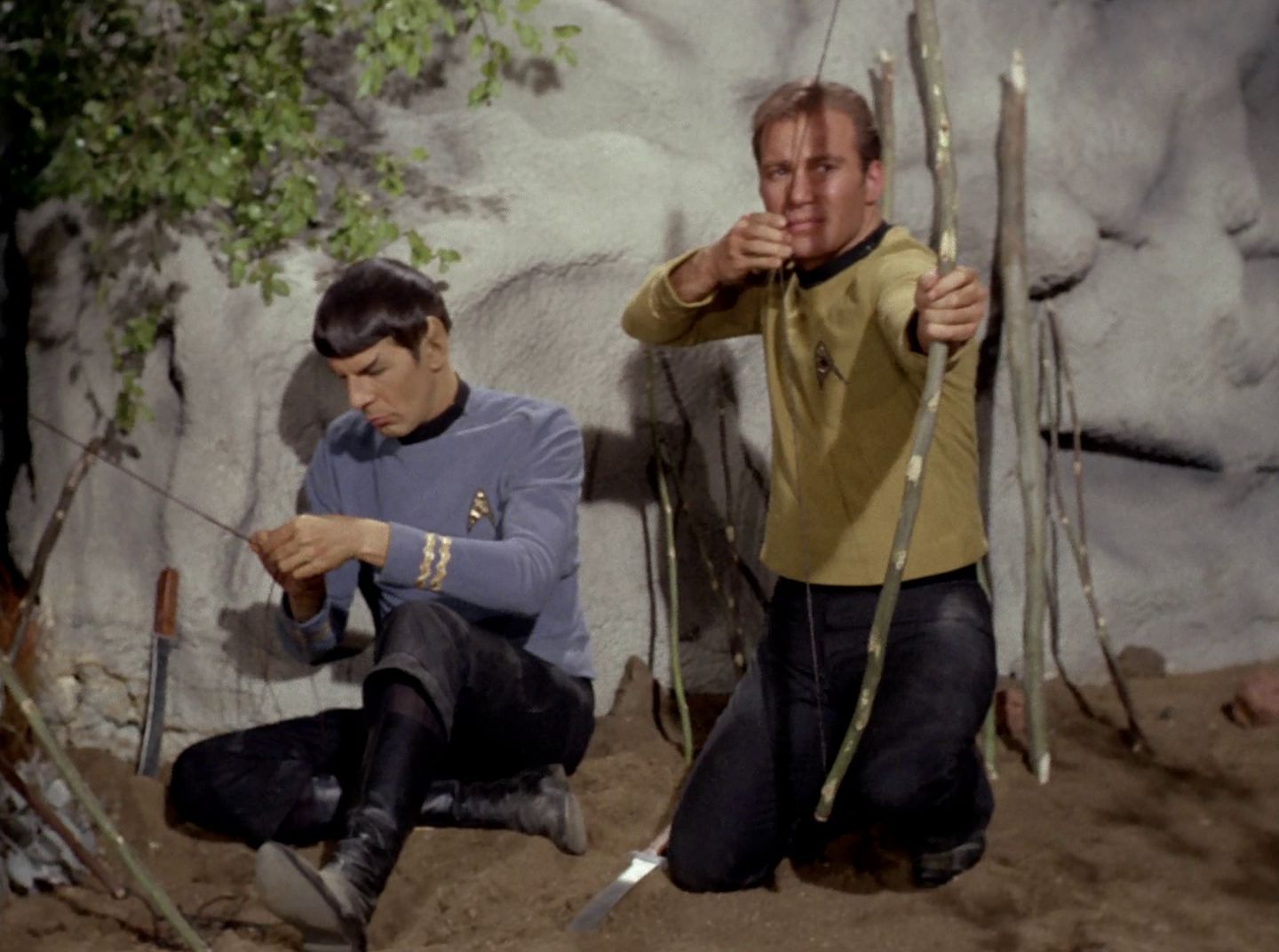 extant_StarTrek_2x11-FridaysChild_2522.jpg