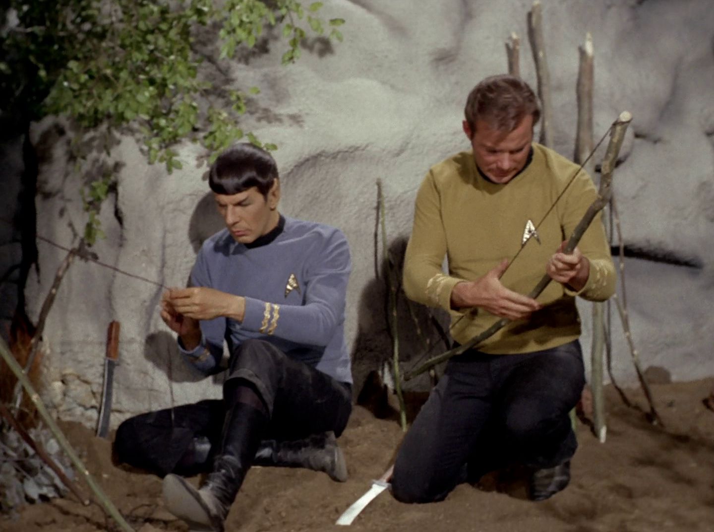 extant_StarTrek_2x11-FridaysChild_2534.jpg