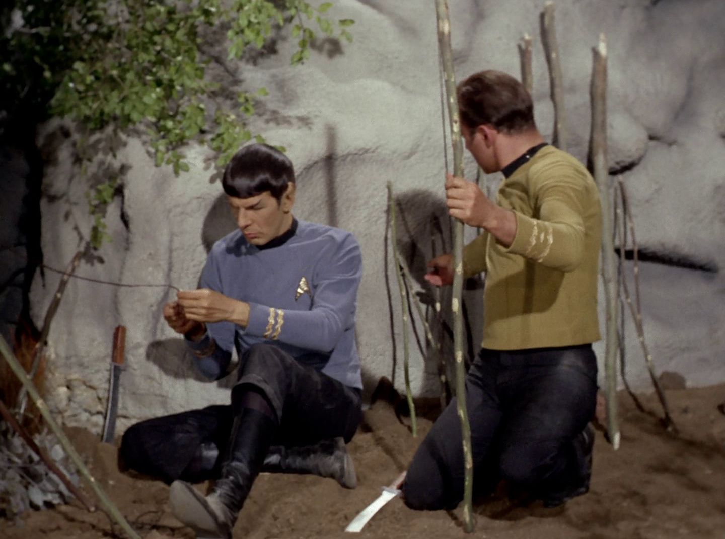 extant_StarTrek_2x11-FridaysChild_2542.jpg
