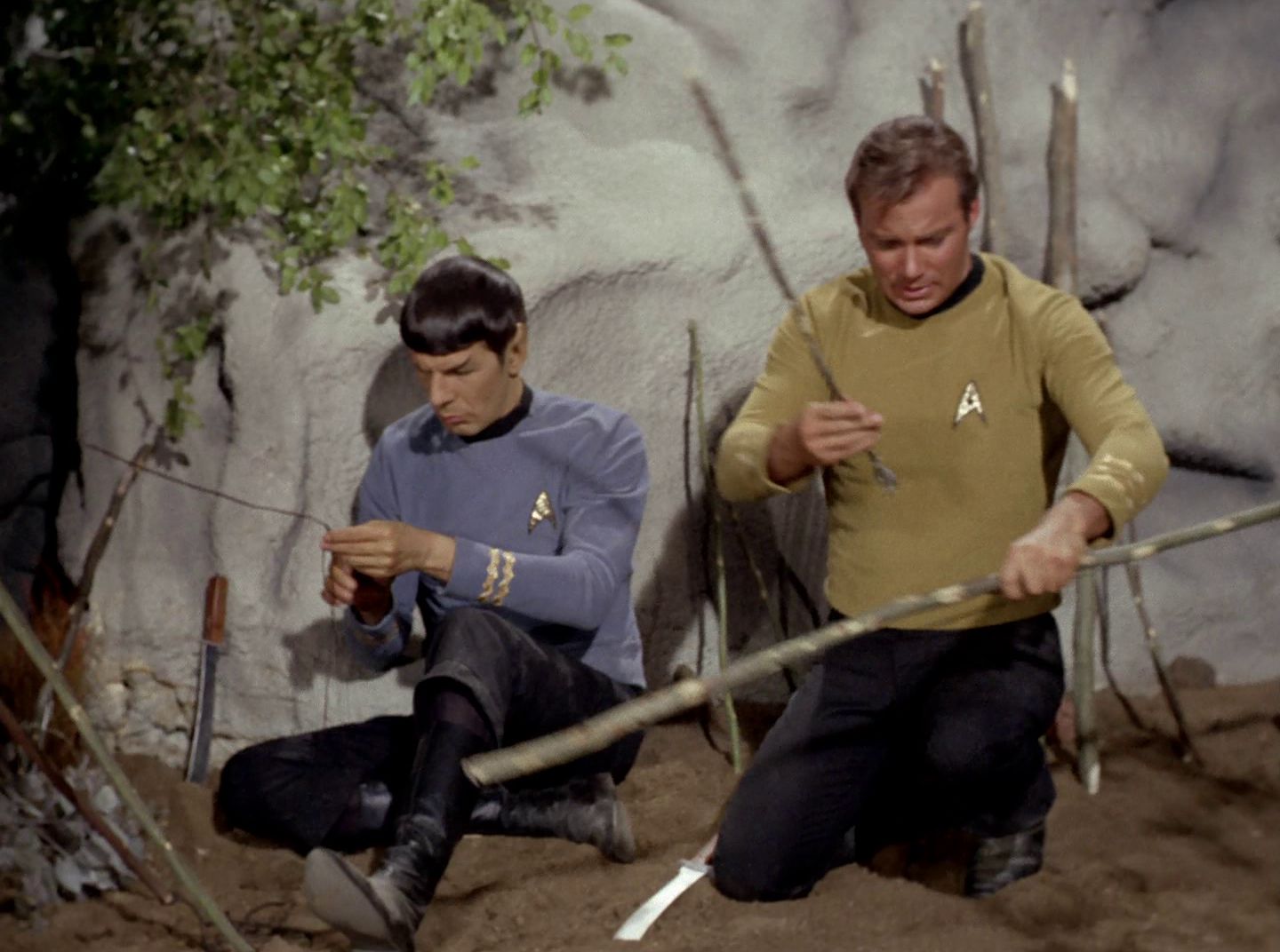 extant_StarTrek_2x11-FridaysChild_2544.jpg