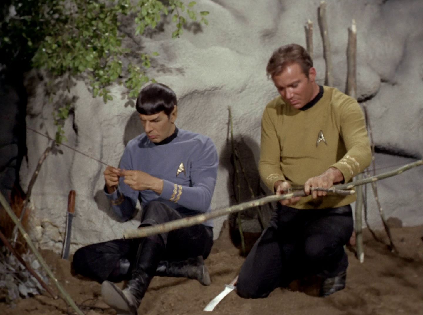 extant_StarTrek_2x11-FridaysChild_2549.jpg