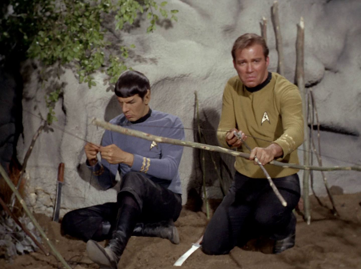extant_StarTrek_2x11-FridaysChild_2550.jpg