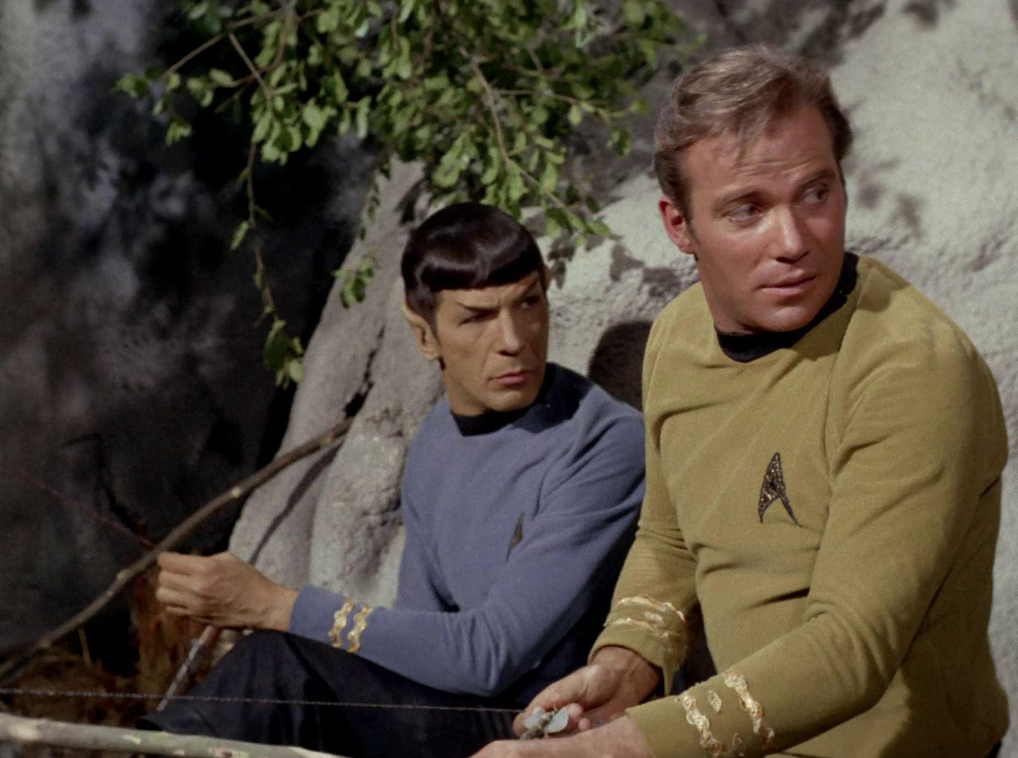 extant_StarTrek_2x11-FridaysChild_2563.jpg
