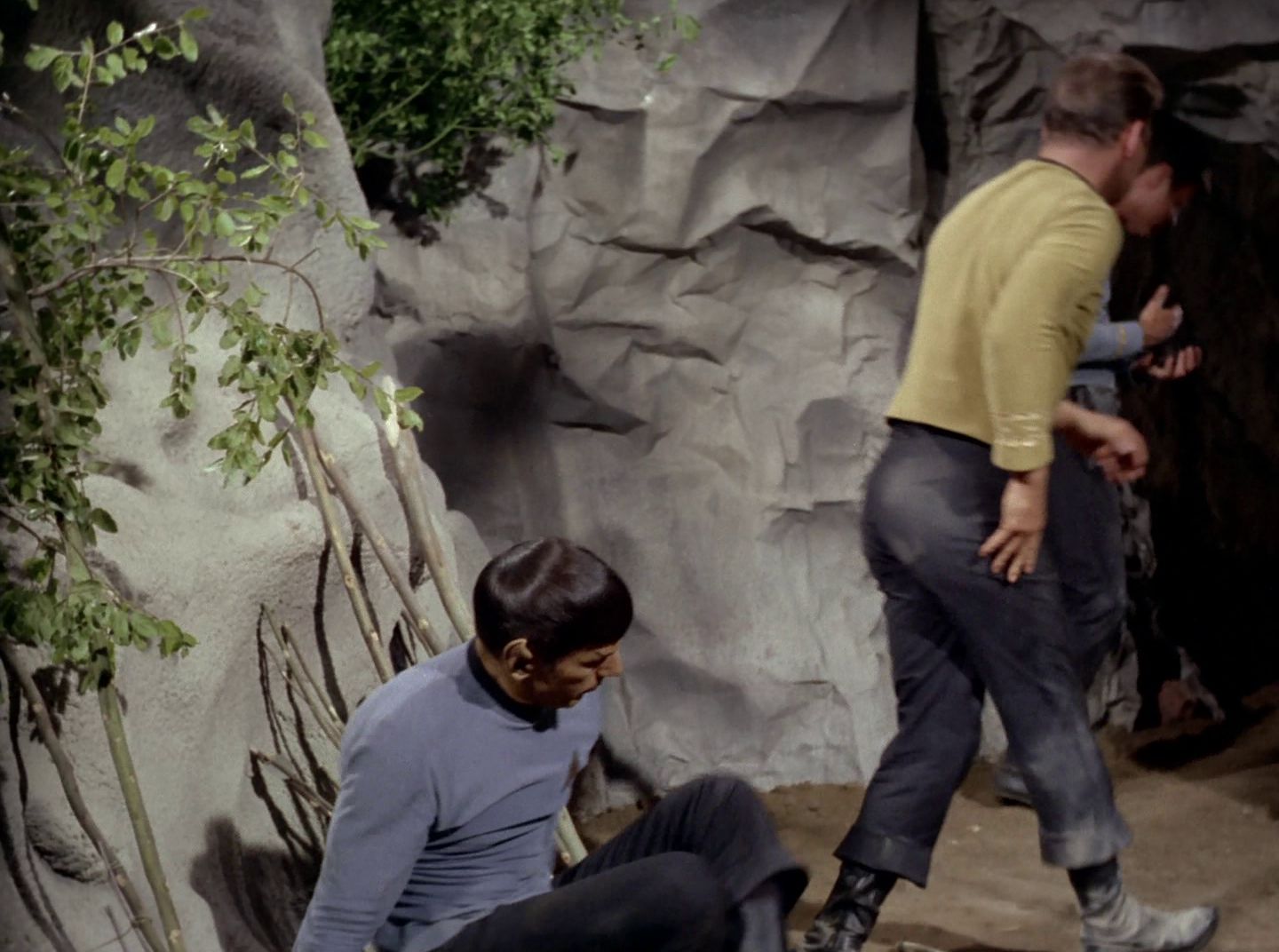 extant_StarTrek_2x11-FridaysChild_2570.jpg