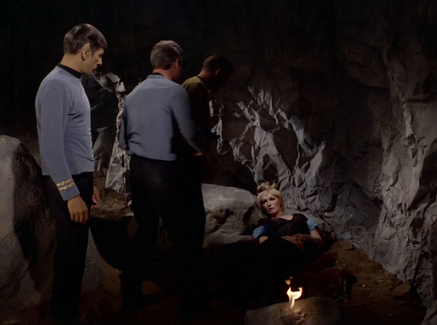 extant_StarTrek_2x11-FridaysChild_2587.jpg