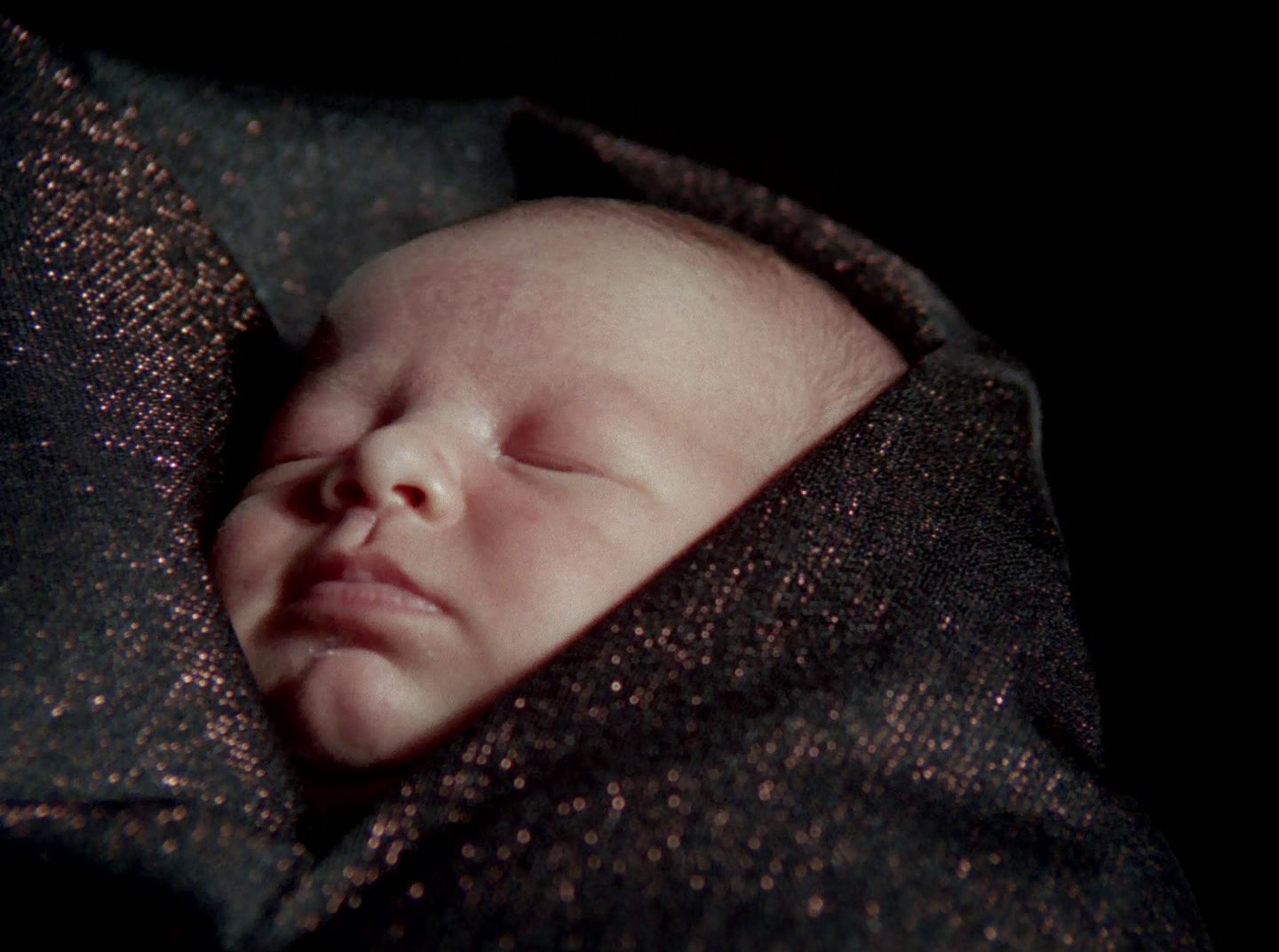 extant_StarTrek_2x11-FridaysChild_2592.jpg